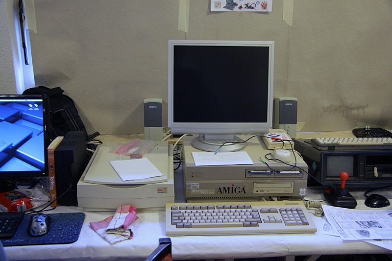 Amiga 2000 SX64_alt